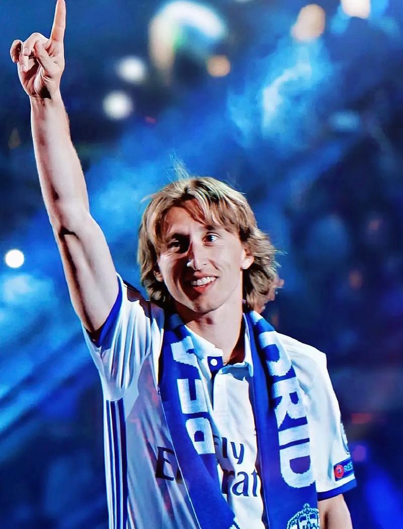 斗地主什么时候该抢回合（斗地主抢回合的最佳时机是什么时候）