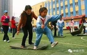 NBA焦点战：篮网客场逆转雄鹿,