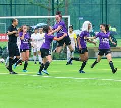 辛辛那提红人队正式退役皮特·罗斯的 14 号球衣（在其赌博风波发酵前）