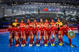 VAR准确地因姆巴佩的手球取消了皇马的一个进球