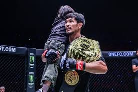 爱与遗憾：快船客场憾负，哈登一战尽显英雄迟暮？